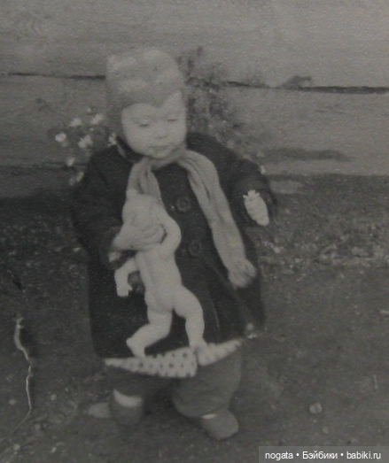 Девочка в шапочке из хорошей семьи