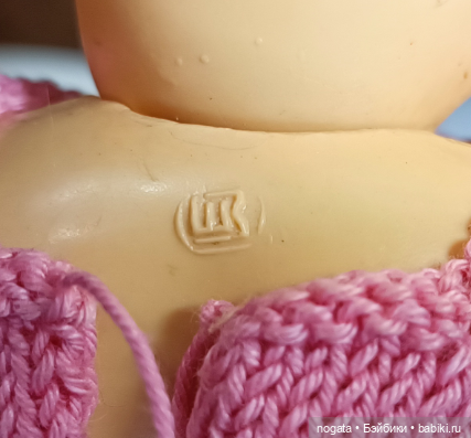 Девочка в шапочке из хорошей семьи