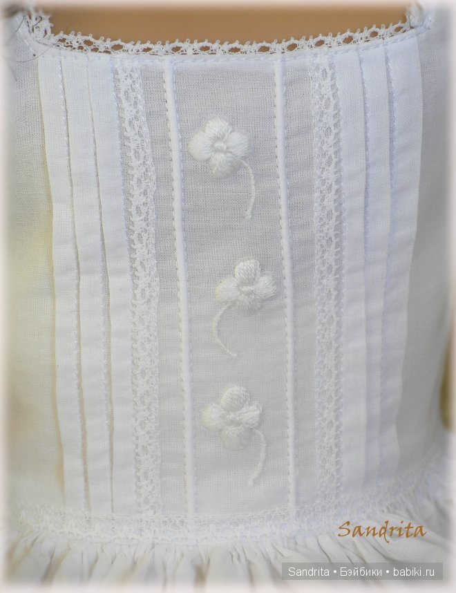 «Красное и белое» - наряд для Кэтрин от Heidi Plusczok (ZAPF)