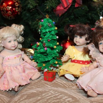 Клубные мини адорочки под елочкой.