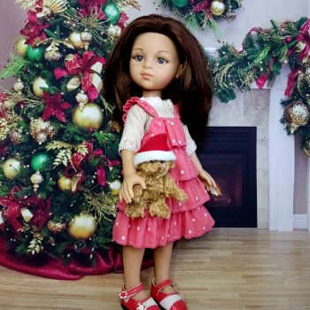 Яэль возле ёлочки!