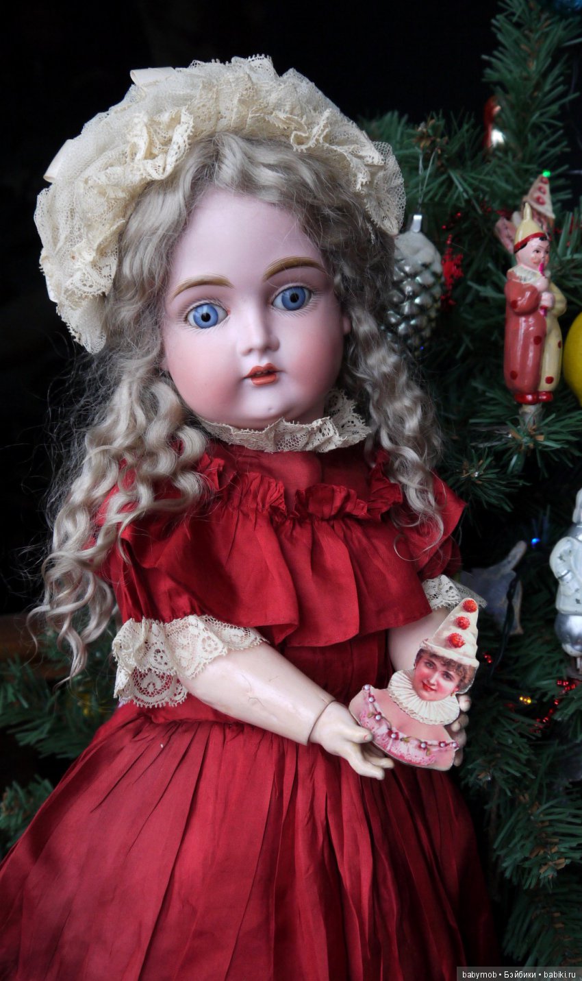 У елки — Антикварные куклы Kestner (Кестнер) JDK: Хильда (фото 4)