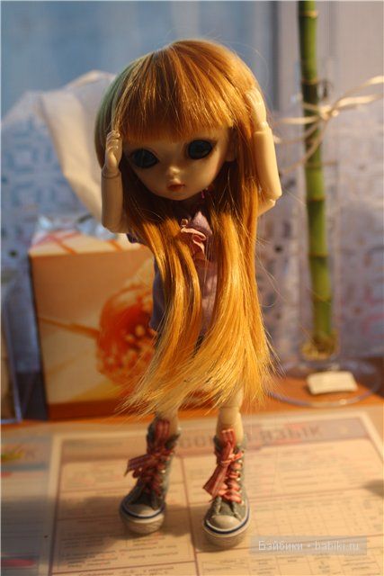 Белли, Little Fee