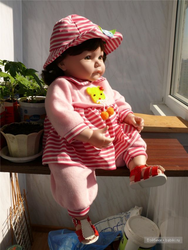 Кукла Адора