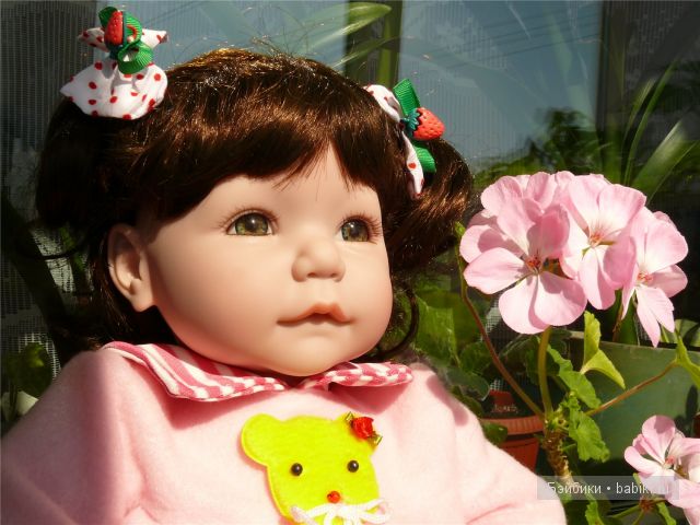 Кукла Адора