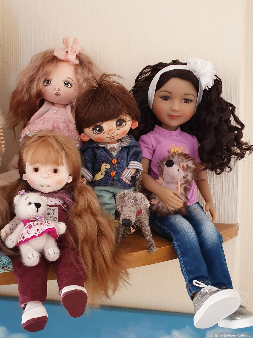 Кайла обиделась — Куклы Ruby Red (Руби Ред) Fashion Friends: Siblies (фото 7)