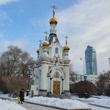 Прогулка по заснеженному городу.