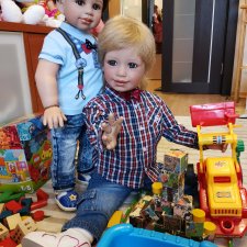 Любимые игры....любимые куклы и внук...