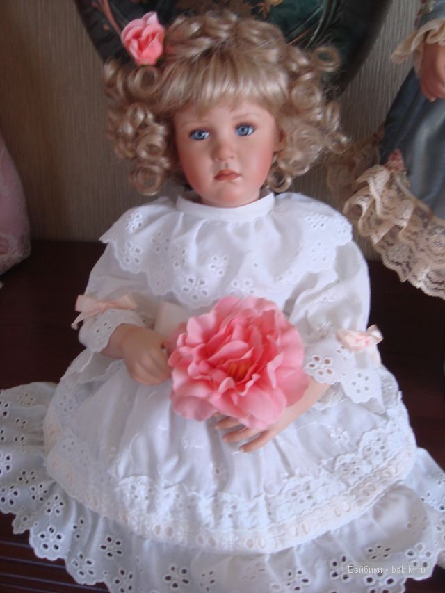 фарфоровая кукла