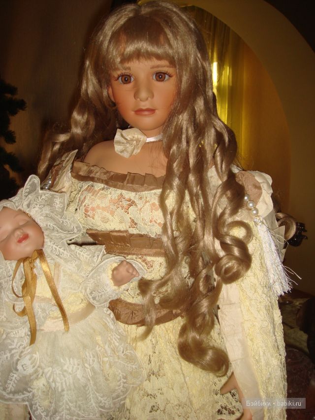 Молодая женщина с младенцем. Автор Ute Kase Lepp (фото 9)