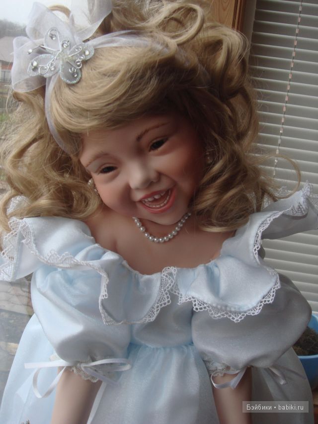 Джой, фарфоровая кукла