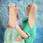 Подарок на свадьбу - парочка влюблённых зайцев