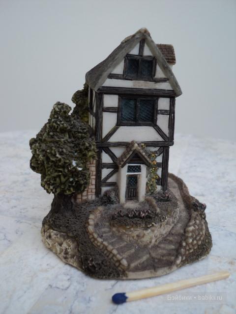 Домики для гномиков — Фарфоровые куклы The Leonardo Collection (Леонардо): интерьерные (фото 5)