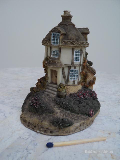 Домики для гномиков — Фарфоровые куклы The Leonardo Collection (Леонардо): интерьерные (фото 6)