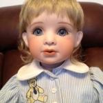 Две сестренки от The Celia Doll Company