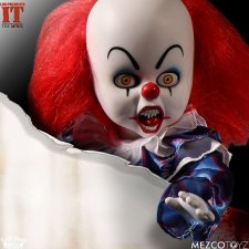 Living Dead Dolls Pennywise. Living Dead Dolls Pennywise.