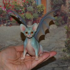 Фантастическое существо крылатая кошка сфинкс №1