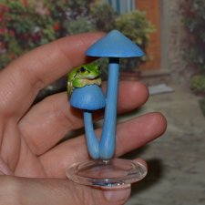 Ikimon Gashapon фигурка на подставке "Гриб и лягушка" №3