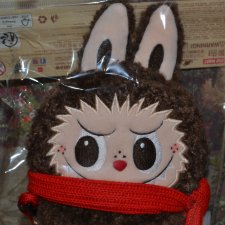 Labubu The Monsters Classic Series в виде сумочки