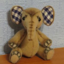 Третий слон... слоненок