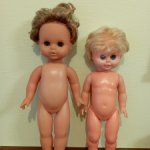 Две большие немецкие куколки в поисках дома. Третья в подарок.