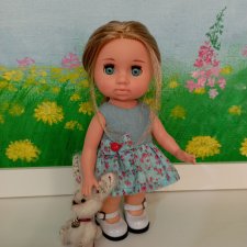 Малышка Сонечка  немного подросла и остаётся дома