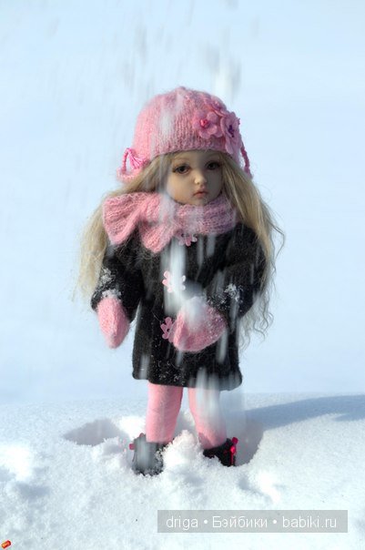 Снежная прогулка Лауры. B.I.D.Найас от Iplehouse