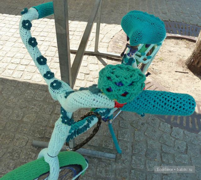 Взрыв пряжи или вязанное граффити