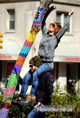 Взрыв пряжи или вязанное граффити