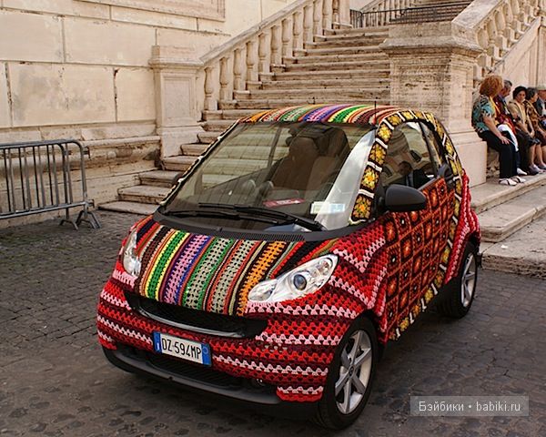 Взрыв пряжи или вязанное граффити
