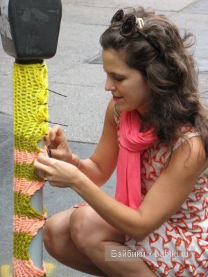 Взрыв пряжи или вязанное граффити