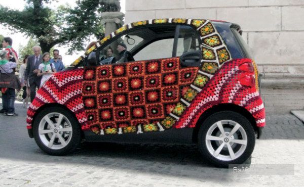 Взрыв пряжи или вязанное граффити