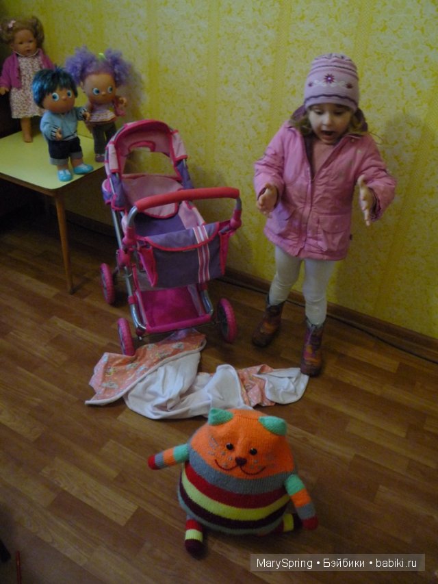 Усатый-полосатый или вязаная подушка-игрушка, игрушка вязанная спицами