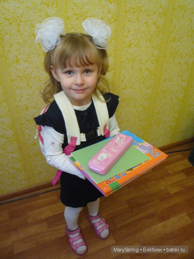 Усатый-полосатый или вязаная подушка-игрушка, игрушка вязанная спицами