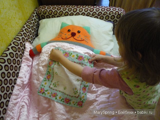 Усатый-полосатый или вязаная подушка-игрушка, игрушка вязанная спицами (фото 5)