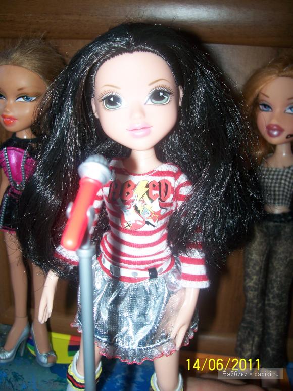 Лекса ,её парень и маленькая братц Лекса ,её парень и маленькая братц