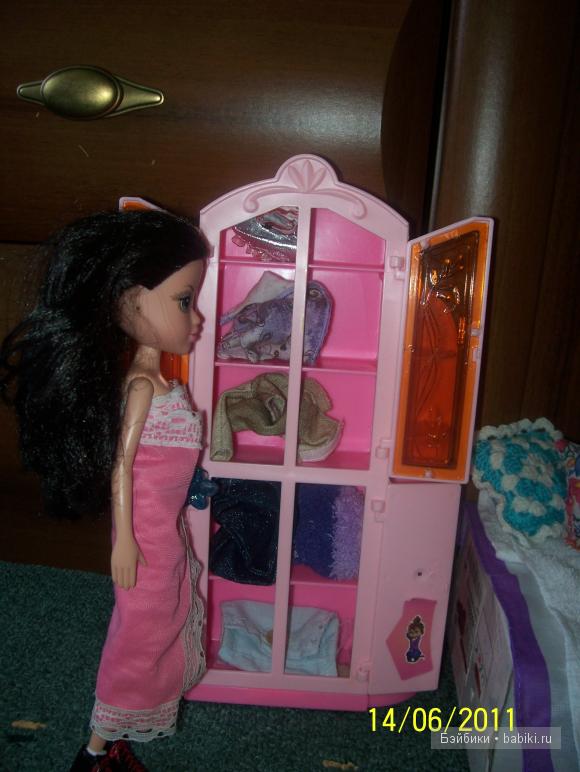 Лекса ,её парень и маленькая братц Лекса ,её парень и маленькая братц