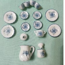 Фарфоровый сервиз