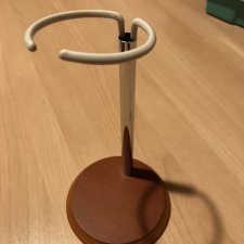 Подставки для кукол на деревянной основе