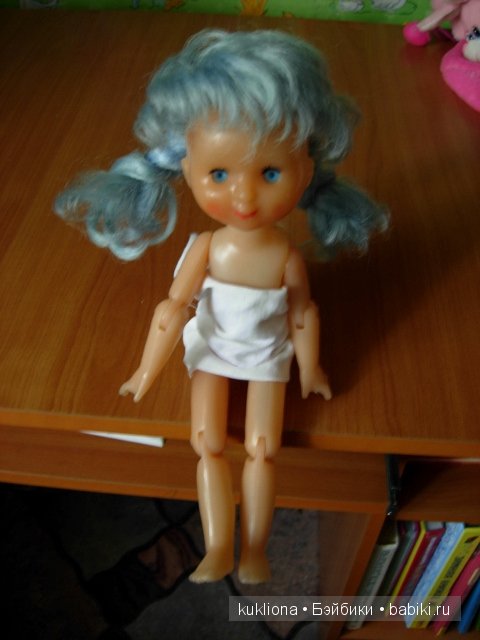 Мальвина или девочка с голубыми волосами. Шарнирная кукла советских времен
