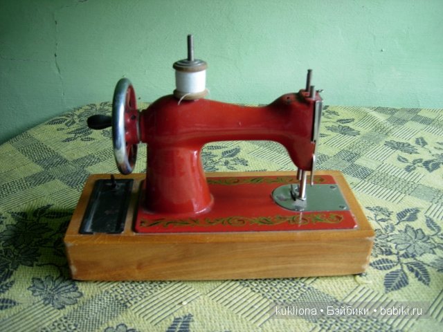 Моя первая швейная машинка. Советские игрушки