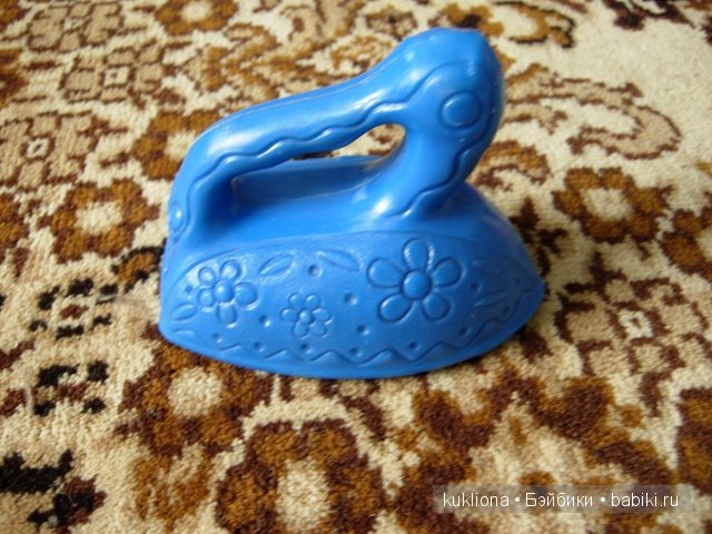 Моя первая швейная машинка. Советские игрушки (фото 4)