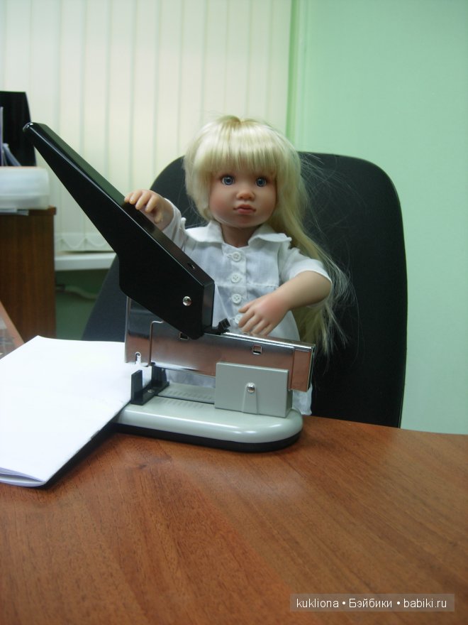 Мой первый рабочий день. Кукла Хелен (Helen Sonja Hartmann Heart and Soul Kidz'n Cats)