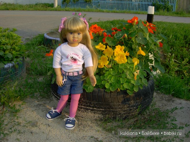 Марейка и цветы. Кукла Mareike Kidz ‘n’ Cats, Sonja Hartmann