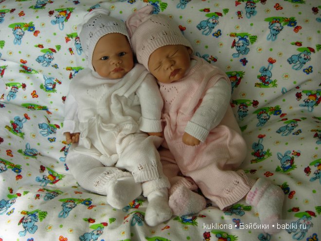 Lilian and Vivian Cathariena Teunissen