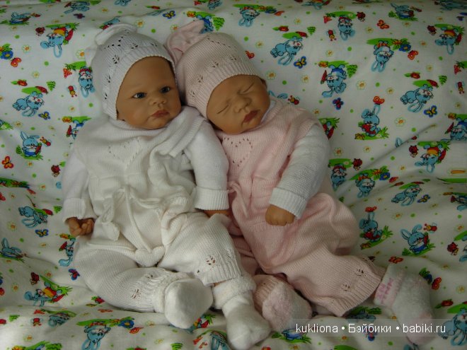 Близнецы Вивиан и Лилиан (Lilian and Vivian Cathariena Teunissen) (фото 9)