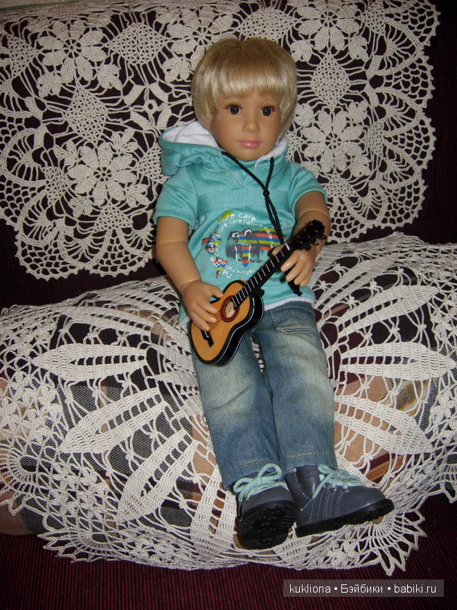 Под балконом давно серенады поют... или как Тим учился играть на гитаре. Кукла Tim Kidz‘n’Cats, Sonja Hartmann