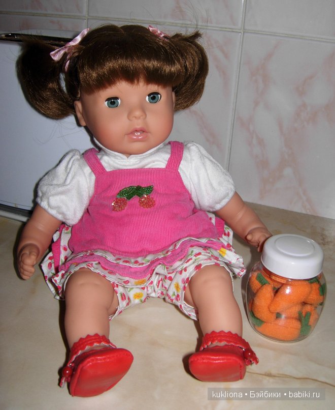 Вишенка Сара Готц с морковкой. Кукла Baby Sarah`h World Gotz 2007