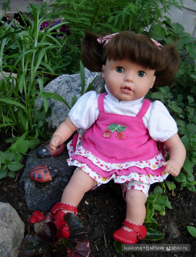 Вишенка Сара Готц с морковкой. Кукла Baby Sarah`h World Gotz 2007