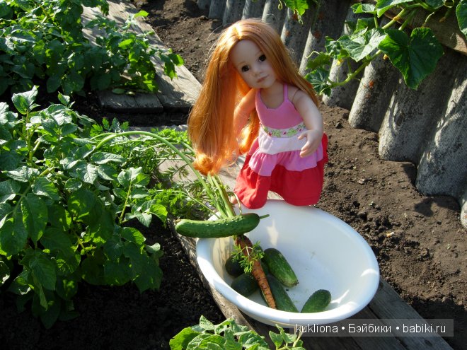 Во саду ли, в огороде. Стефания собирает урожай. Кукла Ханна на прогулке 2012 Gotz Hanna and her dog | Бэйбики Во саду ли, в огороде. Стефания собирает урожай. Кукла Ханна на прогулке 2012 Gotz Hanna and her dog